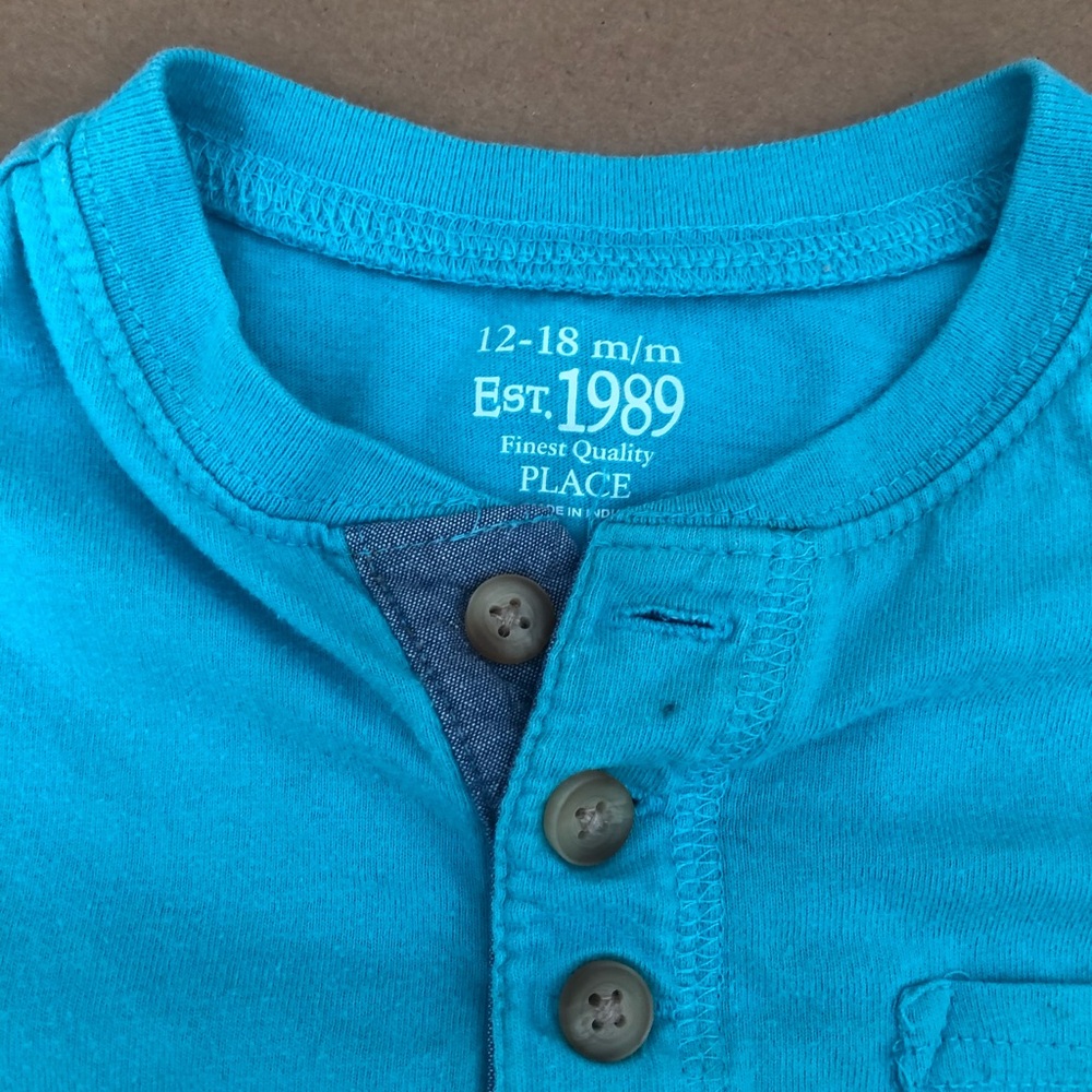 The Children’s Place 12-18 mo. Boys Summer Outfit - Picture 3 of 6